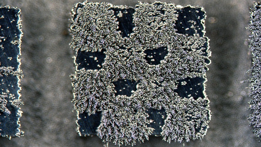 Gedruckte Magnete lassen sich durch die additive Fertigung herstellen.
