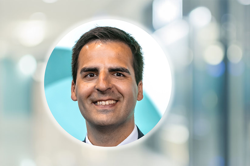 Das Bild zeigt das Kopfportät eines Mannes. Es ist Michel Siemon, CEO der Primobius GmbH.